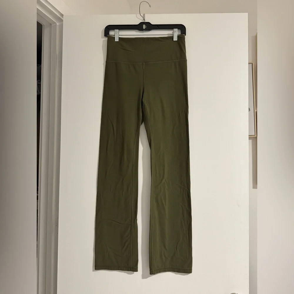 Athleta “Dark Olive” 🫒 Straight Leg Leggings Activewear Athleisure Casual $99 - Picture 2 of 5